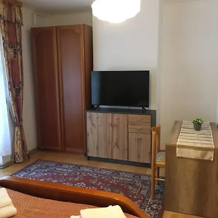 Steinadler Quiet Location Garden, Private Parking Pet Friendly 아파트 *
