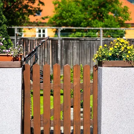 Apartment Steinadler Kertes Haz Csendes Helyen Sajat Parkoloval Kutyabarat