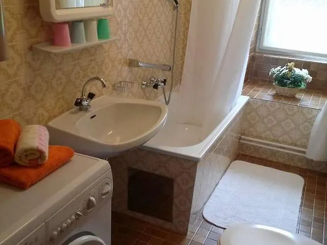 Steinadler Dog-friendly, Quiet, Garden House With Private Parking&beautiful Views - Kertes Egy áráért Apartman