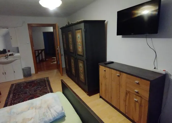 Steinadler Dog-friendly, Quiet, Garden House With Private Parking&beautiful Views - Kertes Egy áráért Apartman *