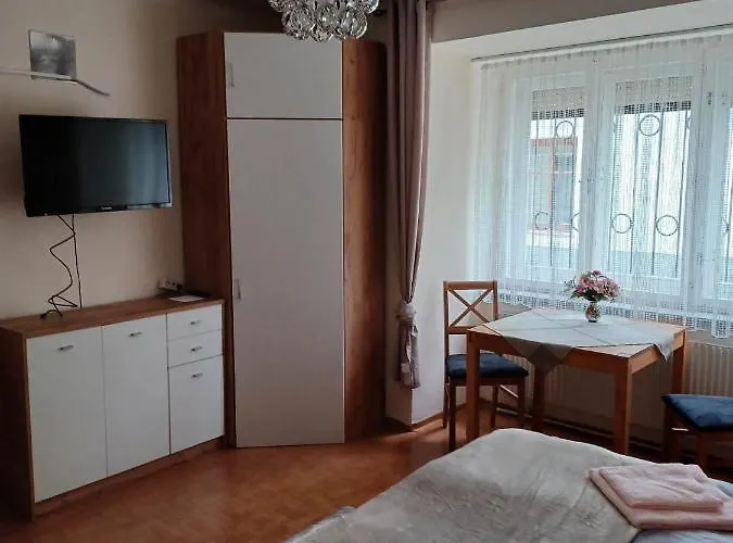 Steinadler Dog-friendly, Quiet, Garden House With Private Parking&beautiful Views - Kertes Egy áráért Murau