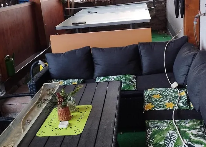 Steinadler Quiet Location Garden, Private Parking Pet Friendly *