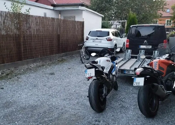 Steinadler Dog-friendly, Quiet, Garden House With Private Parking&beautiful Views - Kertes Egy áráért Apartman Murau